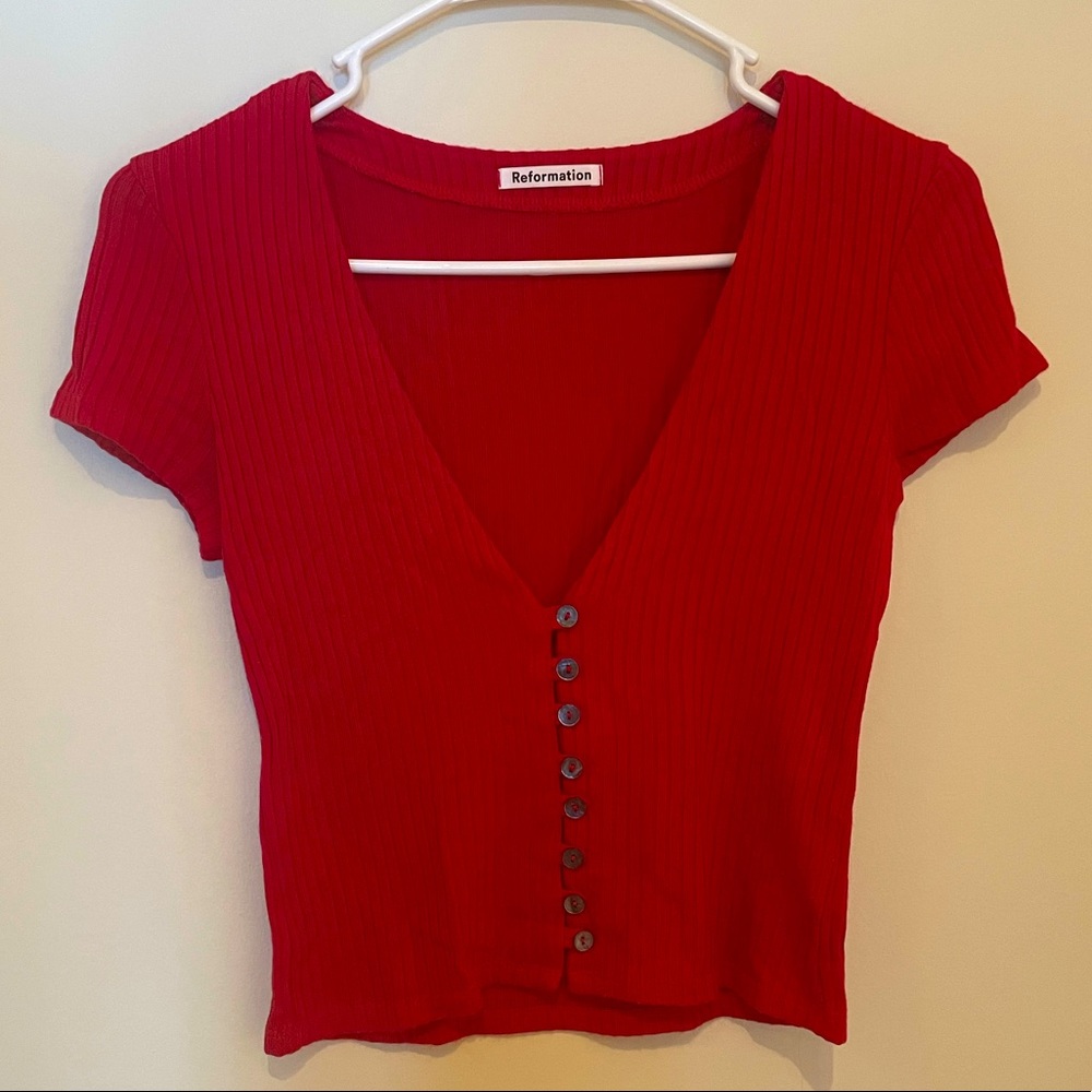 Short sleeve Gellar Top from Reformation. Worn twice, in great shape